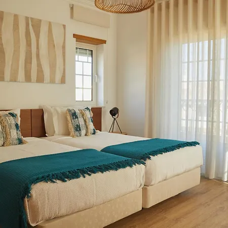 Villa Monte Oliveiras With Private Pool