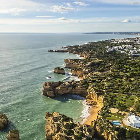 Villa Monte Oliveiras With Private Pool